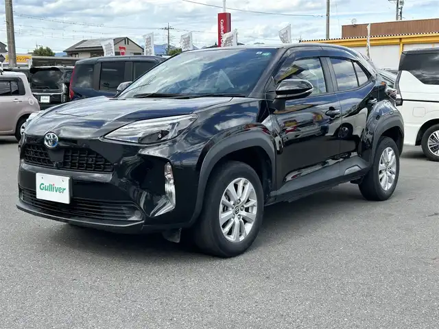 トヨタ ヤリスクロス ハイブリッド G 群馬県 2022(令4)年 6.9万km ブラックマイカ ワンオーナー/純正８インチDA/Bluetooth・USB/全方位カメラ/追従走行付きクルーズコントロール/ETC2.0/ブラインドスポットモニター/純正フロアマット/純正アルミホイール/LEDヘッドライト/オートマチックハイビーム/オートライト/横滑り防止装置/レーンキープアシスト/衝突被害軽減システム/取説・保証書