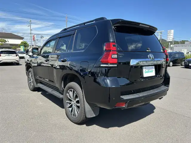 トヨタ ランドクルーザー プラド TX Lパッケージ 沖縄県 2019(平31)年 6.8万km ブラック 県外仕入れ/禁煙車/ワンオーナー/純正9インチナビ/（フルセグTV CD DVD Bluetooth)/バックカメラ/ETC/前後ドライブレコーダー/シートヒーター/エアシート/クリアランスソナー/Toyota Safety Sense/・プリクラッシュセーフティ/・レーンディパーチャーアラート/・オートマチックハイビーム/レーダークルーズコントロール/オートライト/アイドリングストップ/19インチ純正AW/純正フロアマット/ルーフレール/ダウンヒルアシストコントロール/センターデフロック