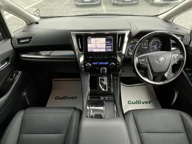 トヨタ アルファードハイブリット SR Cパッケージ 埼玉県 2021(令3)年 2.2万km ホワイトパールクリスタルシャイン モデリスタエアロ/検査時21.339km/純正9型ナビTV/純正フリップダウンモニター/バックカメラ/デジタルインナーミラー/前方ドライブレコーダー/レザーシート/1.2列目パワーシート/エアシート＆シートヒーター/ハンドルヒーター/助手席、２列目　オットマン/パワーバックドア/両側パワースライドドア/セーフティセンス/レーダークルーズコントロール/LEDヘッドライト/ETC 2.0/AC100V　１５００Wｘ２/プッシュスタート/保証書付整備手帳/取扱説明書