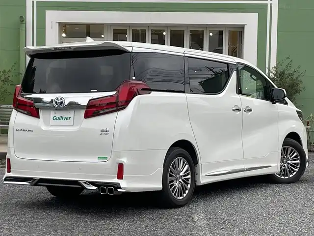 トヨタ アルファードハイブリット SR Cパッケージ 埼玉県 2021(令3)年 2.2万km ホワイトパールクリスタルシャイン モデリスタエアロ/検査時21.339km/純正9型ナビTV/純正フリップダウンモニター/バックカメラ/デジタルインナーミラー/前方ドライブレコーダー/レザーシート/1.2列目パワーシート/エアシート＆シートヒーター/ハンドルヒーター/助手席、２列目　オットマン/パワーバックドア/両側パワースライドドア/セーフティセンス/レーダークルーズコントロール/LEDヘッドライト/ETC 2.0/AC100V　１５００Wｘ２/プッシュスタート/保証書付整備手帳/取扱説明書