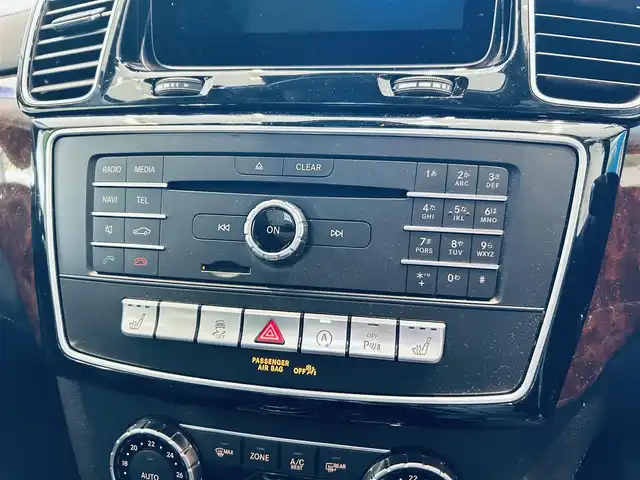 メルセデス・ベンツ ＧＬＥ３５０ｄ 4MATIC 大阪府 2016(平28)年 4.2万km ダイヤモンドホワイト レーダーセーフティP/サンルーフ/ACC/純正18インチAW/LEDヘッドライト/電動リアゲート/ブラインドスポット/クリアランスソナー/パドルシフト/ルーフレール/黒革/メモリ付きパワーシート/シートヒーター/ETC/ドラレコ