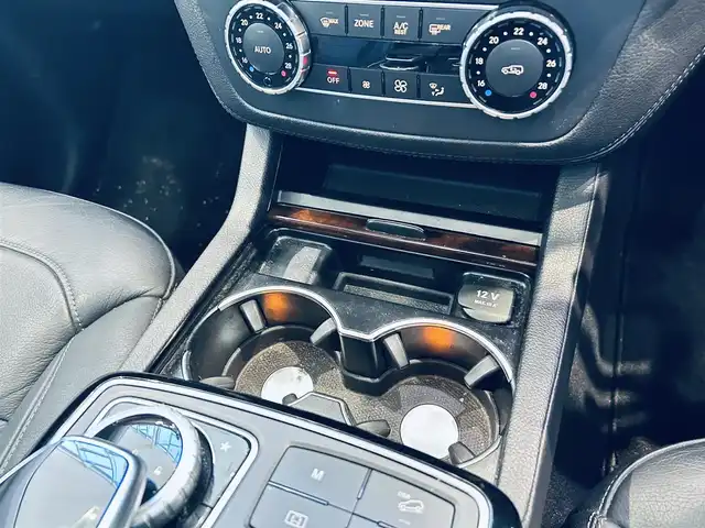 メルセデス・ベンツ ＧＬＥ３５０ｄ 4MATIC 大阪府 2016(平28)年 4.2万km ダイヤモンドホワイト レーダーセーフティP/サンルーフ/ACC/純正18インチAW/LEDヘッドライト/電動リアゲート/ブラインドスポット/クリアランスソナー/パドルシフト/ルーフレール/黒革/メモリ付きパワーシート/シートヒーター/ETC/ドラレコ