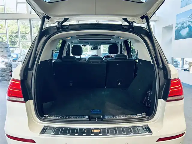 メルセデス・ベンツ ＧＬＥ３５０ｄ 4MATIC 大阪府 2016(平28)年 4.2万km ダイヤモンドホワイト レーダーセーフティP/サンルーフ/ACC/純正18インチAW/LEDヘッドライト/電動リアゲート/ブラインドスポット/クリアランスソナー/パドルシフト/ルーフレール/黒革/メモリ付きパワーシート/シートヒーター/ETC/ドラレコ