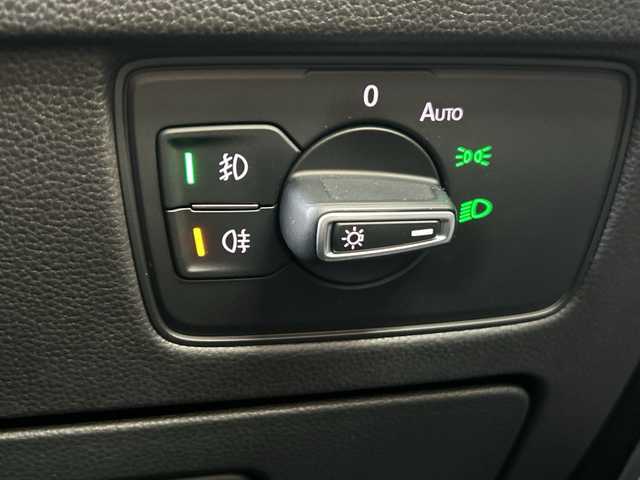 フォルクスワーゲン パサート ヴァリアント TSI ハイライン 埼玉県 2018(平30)年 11.2万km ディープブラックパールエフェクト ヴァリントTSIハイライン/本革巻きステアリング/ナッパ革シート/シートヒーター/シートメモリー/プッシュスタート/ETC/バックカメラ/電動パーキング/パーキングホールド/メモリナビ/フルセグTV/Bluetooth/コーナーセンサー/アダプティブクルーズコントロール/アイドリングストップ/パワーバックドア/ウィンカーミラー/トノカバー/木目調インパネ加装