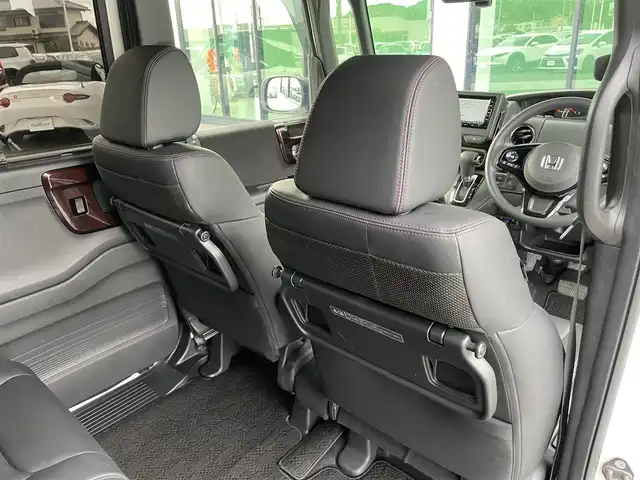 ホンダ Ｎ ＢＯＸ カスタム L コーディネートスタイル 香川県 2023(令5)年 2.5万km プラチナホワイトパール 登録時走行距離:24976km/純正７インチナビ　/フルセグＴＶ/Ｂカメラ　/前後ドラレコ　/ビルトインＥＴＣ　/両パワスラ　/クルーズコントロール　/ＬＥＤヘッドライト　/純正ＡＷ　/ＡＡＣ　/オートライト　/プッシュスタート　/スマートキー