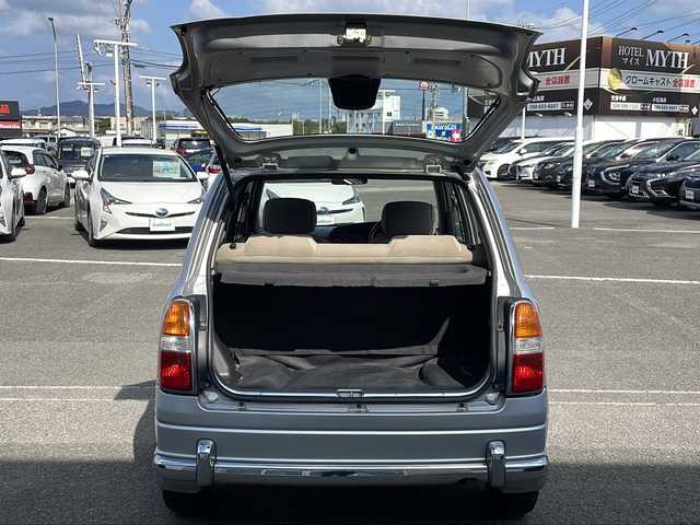 ダイハツ ミラ ジーノ 徳島県 2001(平13)年 4.4万km シルバーメタリック ドアバイザー/リヤデフォッガー/純正フロアマット/AM/FM/CD/MD/ハロゲンヘッドライト/NEXCTA 13インチアルミホイール/スペアキー/取扱説明書/新車時保証書