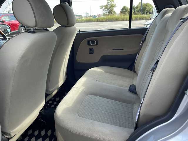 ダイハツ ミラ ジーノ 徳島県 2001(平13)年 4.4万km シルバーメタリック ドアバイザー/リヤデフォッガー/純正フロアマット/AM/FM/CD/MD/ハロゲンヘッドライト/NEXCTA 13インチアルミホイール/スペアキー/取扱説明書/新車時保証書