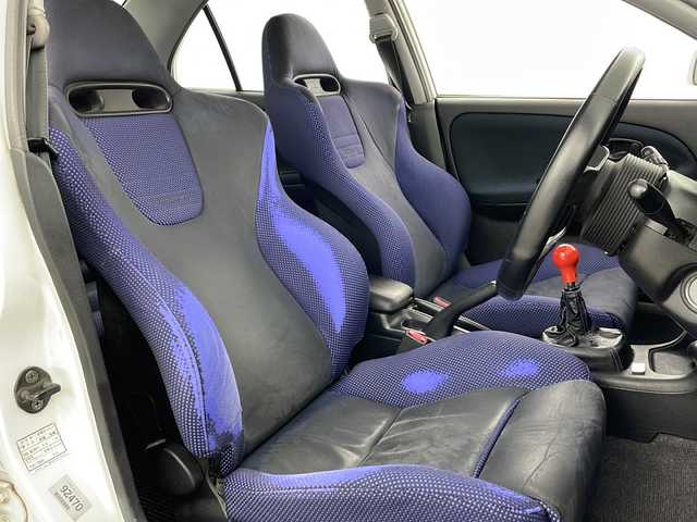 三菱 ランサー GSR エボリューションⅥ 愛知県 2000(平12)年 15万km スコーティアホワイト 4WD/ターボ/カーオーディオ【KW-MCD500】/(CD/MD/AM/FM)/OZ racing 17インチAW/personalステアリング /社外マフラー(フジツボ)/ブレンボキャリパー/レカロシート/社外LEDヘッドライト/Fフォグ/電格ミラー/オートエアコン/リモコンキー