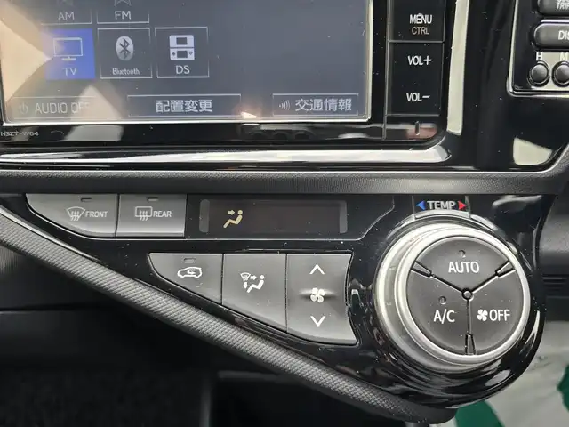 トヨタ アクア S 福岡県 2016(平28)年 18.5万km ライムホワイトパールクリスタルシャイン 純正メモリナビ（NSZT-W64）/（AM/FM/CD/BT/フルセグTV）/モデリスタエアロ（前・横・後・後下）/アイドリングストップ/プッシュスタートボタン/スマートキー/横滑り防止装置/純正フロアマット/純正LEDヘッドライト/社外１５インチアルミホイール/ETC/ドライブレコーダー