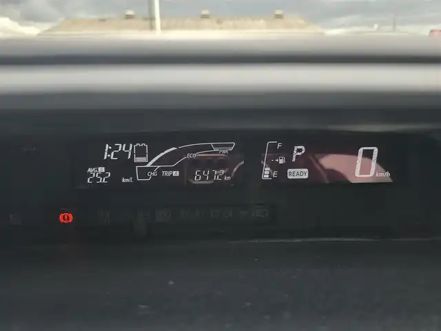 トヨタ アクア S 福岡県 2016(平28)年 18.5万km ライムホワイトパールクリスタルシャイン 純正メモリナビ（NSZT-W64）/（AM/FM/CD/BT/フルセグTV）/モデリスタエアロ（前・横・後・後下）/アイドリングストップ/プッシュスタートボタン/スマートキー/横滑り防止装置/純正フロアマット/純正LEDヘッドライト/社外１５インチアルミホイール/ETC/ドライブレコーダー