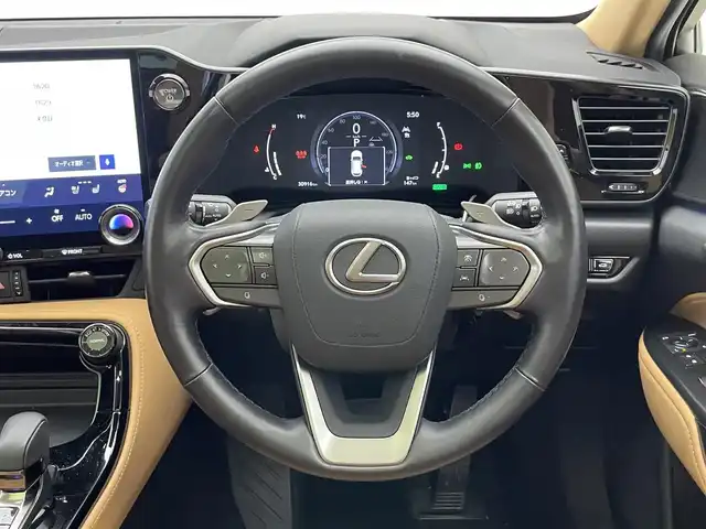 レクサス ＮＸ 350h バージョンL 愛知県 2023(令5)年 3.1万km ソニッククォーツ 純正１４型ディスプレイプラス　ナビ　フルセグＴＶ　ＨＤＭＩ　パノラマルーフ　レクサスチームメイト　全方位カメラ　茶革　シートヒーター　シートベンチレーション　ルーフレール　電動リアゲート　衝突軽減　追従クルコン　ハンドルヒーター　ルーフレール　ワイヤレス充電　デジタルインナーミラー　AC100V電源　内蔵型前後ドライブレコーダー　パドルシフト　HUD　BSM　PKSD　リアトラフィックアラート　禁煙車