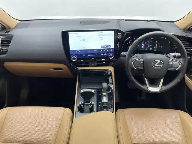 レクサス ＮＸ 350h バージョンL 愛知県 2023(令5)年 3.1万km ソニッククォーツ 純正１４型ディスプレイプラス　ナビ　フルセグＴＶ　ＨＤＭＩ　パノラマルーフ　レクサスチームメイト　全方位カメラ　茶革　シートヒーター　シートベンチレーション　ルーフレール　電動リアゲート　衝突軽減　追従クルコン　ハンドルヒーター　ルーフレール　ワイヤレス充電　デジタルインナーミラー　AC100V電源　内蔵型前後ドライブレコーダー　パドルシフト　HUD　BSM　PKSD　リアトラフィックアラート　禁煙車