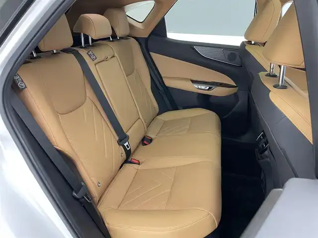 レクサス ＮＸ 350h バージョンL 愛知県 2023(令5)年 3.1万km ソニッククォーツ 純正１４型ディスプレイプラス　ナビ　フルセグＴＶ　ＨＤＭＩ　パノラマルーフ　レクサスチームメイト　全方位カメラ　茶革　シートヒーター　シートベンチレーション　ルーフレール　電動リアゲート　衝突軽減　追従クルコン　ハンドルヒーター　ルーフレール　ワイヤレス充電　デジタルインナーミラー　AC100V電源　内蔵型前後ドライブレコーダー　パドルシフト　HUD　BSM　PKSD　リアトラフィックアラート　禁煙車