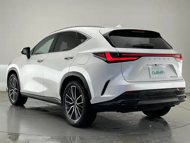 レクサス ＮＸ 350h バージョンL 愛知県 2023(令5)年 3.1万km ソニッククォーツ 純正１４型ディスプレイプラス　ナビ　フルセグＴＶ　ＨＤＭＩ　パノラマルーフ　レクサスチームメイト　全方位カメラ　茶革　シートヒーター　シートベンチレーション　ルーフレール　電動リアゲート　衝突軽減　追従クルコン　ハンドルヒーター　ルーフレール　ワイヤレス充電　デジタルインナーミラー　AC100V電源　内蔵型前後ドライブレコーダー　パドルシフト　HUD　BSM　PKSD　リアトラフィックアラート　禁煙車