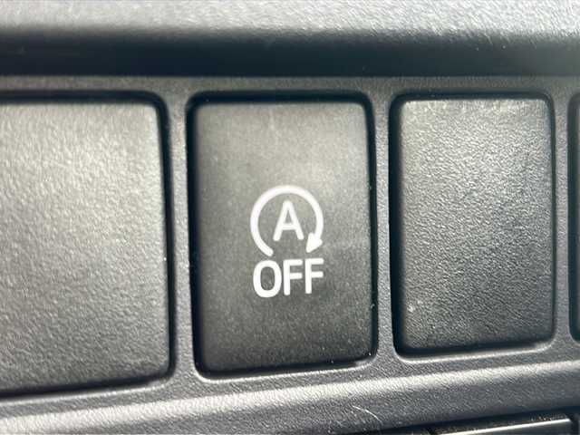 トヨタ ヴォクシー ZS 東京都 2014(平26)年 4.3万km ホワイトパールクリスタルシャイン ワンオーナー/純正SDナビ/【フルセグ・DVD再生可・CD・Bluetooth】/バックカメラ/ビルトインETC/純正フリップダウンモニター/両側パワースライドドア/横滑り防止機能/プッシュスタート/スマートキー/スペアキーあり/電動格納ミラー/ウィンカーミラー/アイドリングストップ/オートライト/純正フロアマット/純正ドアバイザー/新車保証書/取扱説明書