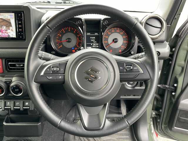 スズキ ジムニー シエラ JC 岩手県 2021(令3)年 3万km ジャングルグリーン ワンオーナー/純正SDナビ/AM/FM/CD/DVD/Bluetooth/フルセグTV/ビルトインETC/クルーズコントロール/衝突被害軽減ブレーキ/レーンキープアシスト/横滑り防止装置/シートヒーター/オートライト/LEDヘッドライト/フォグランプ/スマートキー/プッシュスタート/電動格納ミラー/純正15インチAW/フロアマット/保証書/取扱説明書