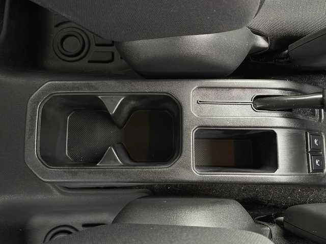 スズキ ジムニー シエラ JC 岩手県 2021(令3)年 3万km ジャングルグリーン ワンオーナー/純正SDナビ/AM/FM/CD/DVD/Bluetooth/フルセグTV/ビルトインETC/クルーズコントロール/衝突被害軽減ブレーキ/レーンキープアシスト/横滑り防止装置/シートヒーター/オートライト/LEDヘッドライト/フォグランプ/スマートキー/プッシュスタート/電動格納ミラー/純正15インチAW/フロアマット/保証書/取扱説明書