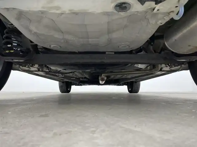 スズキ クロスビー HYBRID MZ 大分県 2019(令1)年 2.7万km スピーディーブルーメタリック 純正8インチメモリナビ/(CD/DVD/BT/フルセグTV)/全方位カメラ/バックカメラ/スマートキー/プッシュスタート/ETC/電格ミラー/ウィンカーミラー/オートライト/フォグランプ/LEDヘッドライト/クルーズコントロール/革巻きステアリング/ステアリングスイッチ/パドルシフト/純正16インチアルミホイール/ドアバイザー/純正ゴムフロアマット