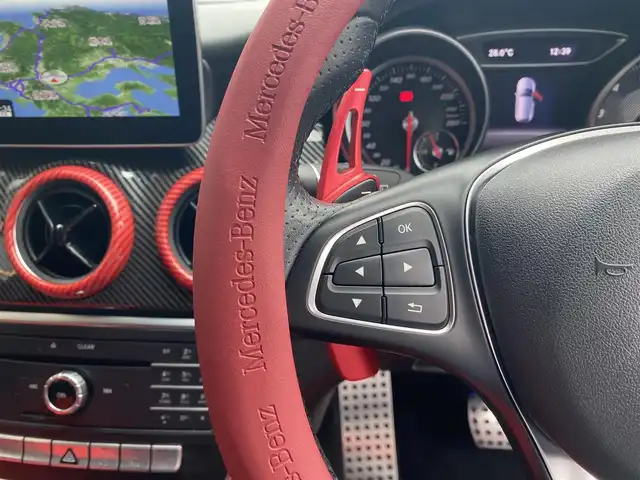 メルセデス・ベンツ ＣＬＡ１８０ Sブレイク AMG スタイル 福岡県 2018(平30)年 4.1万km 白 ・1オーナー/・アダプティブクルーズコントロール/・純正HDDナビ/USB/Bluetooth/CD/DVD/・バックカメラ/・ハーフレザーシート/シートヒーター/・社外前後ドライブレコーダー/・フルセグ/・ETC/・純正18AW/・プッシュスタート/・アイドリングストップ/・スマートキー/・電動リアゲート/・レーンキープアシスト/・オートライト/・LEDライト