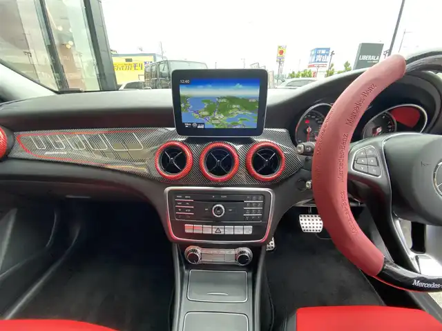 メルセデス・ベンツ ＣＬＡ１８０ Sブレイク AMG スタイル 福岡県 2018(平30)年 4.1万km 白 ・1オーナー/・アダプティブクルーズコントロール/・純正HDDナビ/USB/Bluetooth/CD/DVD/・バックカメラ/・ハーフレザーシート/シートヒーター/・社外前後ドライブレコーダー/・フルセグ/・ETC/・純正18AW/・プッシュスタート/・アイドリングストップ/・スマートキー/・電動リアゲート/・レーンキープアシスト/・オートライト/・LEDライト