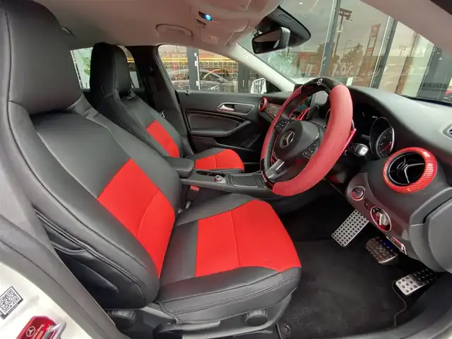 メルセデス・ベンツ ＣＬＡ１８０ Sブレイク AMG スタイル 福岡県 2018(平30)年 4.1万km 白 ・1オーナー/・アダプティブクルーズコントロール/・純正HDDナビ/USB/Bluetooth/CD/DVD/・バックカメラ/・ハーフレザーシート/シートヒーター/・社外前後ドライブレコーダー/・フルセグ/・ETC/・純正18AW/・プッシュスタート/・アイドリングストップ/・スマートキー/・電動リアゲート/・レーンキープアシスト/・オートライト/・LEDライト