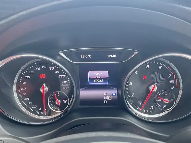 メルセデス・ベンツ ＣＬＡ１８０ Sブレイク AMG スタイル 福岡県 2018(平30)年 4.1万km 白 ・1オーナー/・アダプティブクルーズコントロール/・純正HDDナビ/USB/Bluetooth/CD/DVD/・バックカメラ/・ハーフレザーシート/シートヒーター/・社外前後ドライブレコーダー/・フルセグ/・ETC/・純正18AW/・プッシュスタート/・アイドリングストップ/・スマートキー/・電動リアゲート/・レーンキープアシスト/・オートライト/・LEDライト