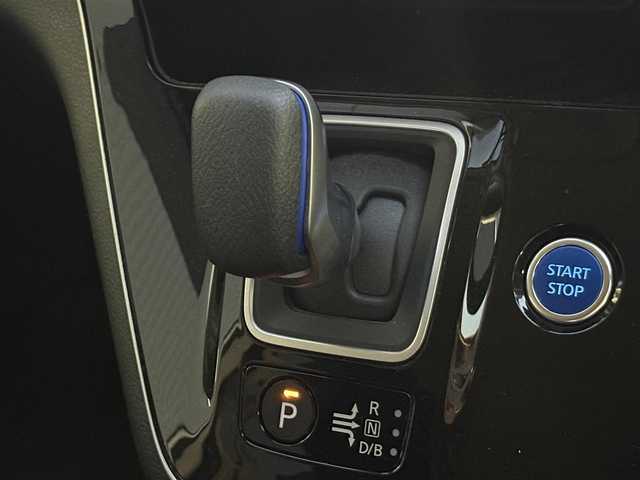 日産 セレナ e－パワー XV 滋賀県 2021(令3)年 1万km ブリリアントホワイトパール 純正１０インチナビ/(CD/DVD/Bluetooth/フルセグTV/iPod/SD)/アラウンドビューモニター/両側パワースライドドア/クリアランスソナー/クルーズコントロール/前後ドライブレコーダー/ETC2.0/純正１５インチアルミホイール/LEDヘッドライト/スマートキー/スペアキー