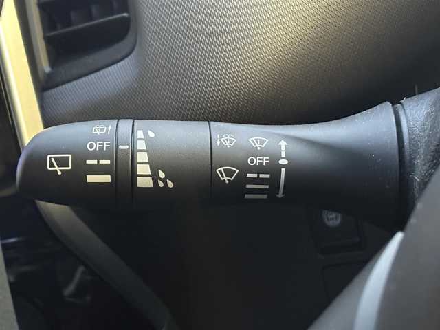 日産 セレナ e－パワー XV 滋賀県 2021(令3)年 1万km ブリリアントホワイトパール 純正１０インチナビ/(CD/DVD/Bluetooth/フルセグTV/iPod/SD)/アラウンドビューモニター/両側パワースライドドア/クリアランスソナー/クルーズコントロール/前後ドライブレコーダー/ETC2.0/純正１５インチアルミホイール/LEDヘッドライト/スマートキー/スペアキー