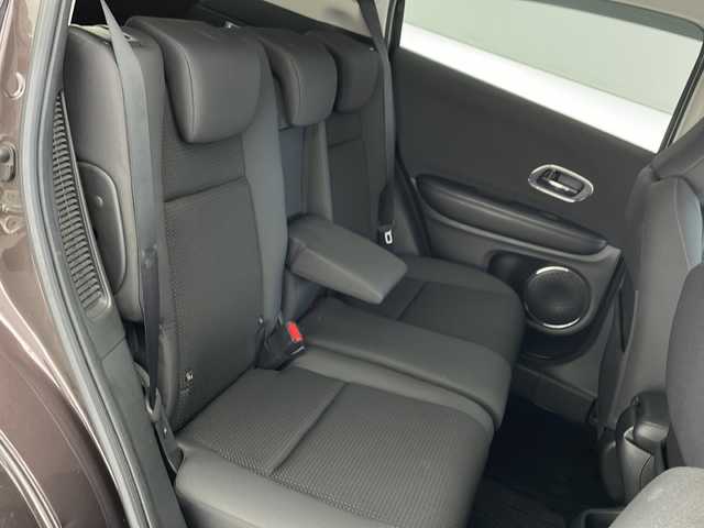 ホンダ ヴェゼル ハイブリッド X ホンダセンシング 沖縄県 2018(平30)年 4.3万km オーロラアメジストメタリック 純正ナビ【ＶＸＭ－１８４ＶＦｉ】/　フルセグＴＶ　Ｂｌｕｅｔｏｏｔｈ　ＣＤ　ＤＶＤ　ＡＭ　ＦＭ/ＵＳＢ入力端子　/バックカメラ　/ＥＴＣ　/ドライブレコーダー　/クルーズコントロール/スマートキー　/ステアリングスイッチ/アイドリングストップ　/ＬＥＤヘッドライト/オートライト/純正アルミホイール　/純正フロアマット