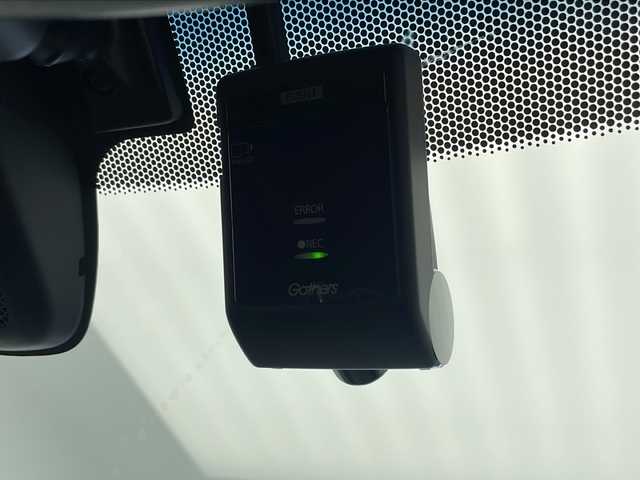 ホンダ ヴェゼル ハイブリッド X ホンダセンシング 沖縄県 2018(平30)年 4.3万km オーロラアメジストメタリック 純正ナビ【ＶＸＭ－１８４ＶＦｉ】/　フルセグＴＶ　Ｂｌｕｅｔｏｏｔｈ　ＣＤ　ＤＶＤ　ＡＭ　ＦＭ/ＵＳＢ入力端子　/バックカメラ　/ＥＴＣ　/ドライブレコーダー　/クルーズコントロール/スマートキー　/ステアリングスイッチ/アイドリングストップ　/ＬＥＤヘッドライト/オートライト/純正アルミホイール　/純正フロアマット