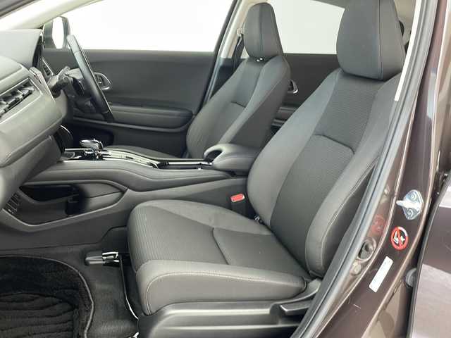 ホンダ ヴェゼル ハイブリッド X ホンダセンシング 沖縄県 2018(平30)年 4.3万km オーロラアメジストメタリック 純正ナビ【ＶＸＭ－１８４ＶＦｉ】/　フルセグＴＶ　Ｂｌｕｅｔｏｏｔｈ　ＣＤ　ＤＶＤ　ＡＭ　ＦＭ/ＵＳＢ入力端子　/バックカメラ　/ＥＴＣ　/ドライブレコーダー　/クルーズコントロール/スマートキー　/ステアリングスイッチ/アイドリングストップ　/ＬＥＤヘッドライト/オートライト/純正アルミホイール　/純正フロアマット