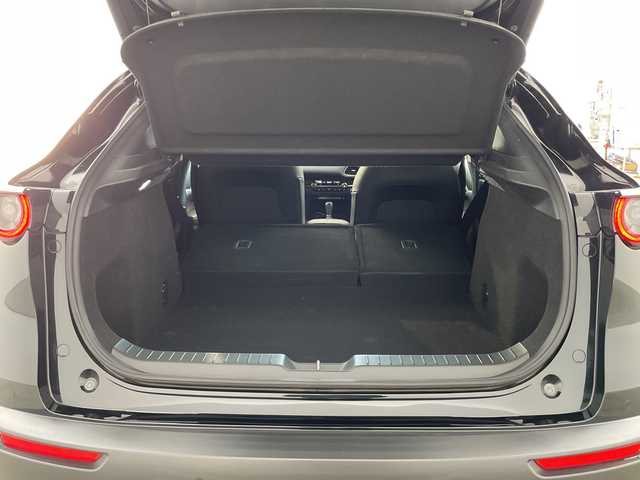 マツダ ＣＸ－３０ XD Lパッケージ 兵庫県 2021(令3)年 2万km ジェットブラックマイカ ・4WD/・ワンオーナー/・i-ACTIVSENSE/・車間制御/・速度標識検知/・ドライバーモニタリング/・前側方接近車両検知/・後側方接近車両検知/・車線逸脱警報システム/・BSM/・レーンキープアシスト/・ディスタンス＆スピードアラート/・スマートブレーキサポート/・スマートブレーキサポート（後進時）/・前後コーナーセンサー/・レーダークルーズコントロール/・オートマチックハイビーム/・純正ナビ＆フルセグ＆BT＆DVD＆HDMI/・全方位カメラ/・HUD/・黒革シート/・前席シートヒーター/・運転席パワーシート/・運転席メモリーシート/・ステアリングヒーター/・ステアリングリモコン/・純正前後ドライブレコーダー/・ビルトインETC/・スマートキー/・スペアキー/・プッシュスタート/・LEDヘッドライト/・フォグ/・オートライト/・純正18インチアルミホイール/・トノカバー