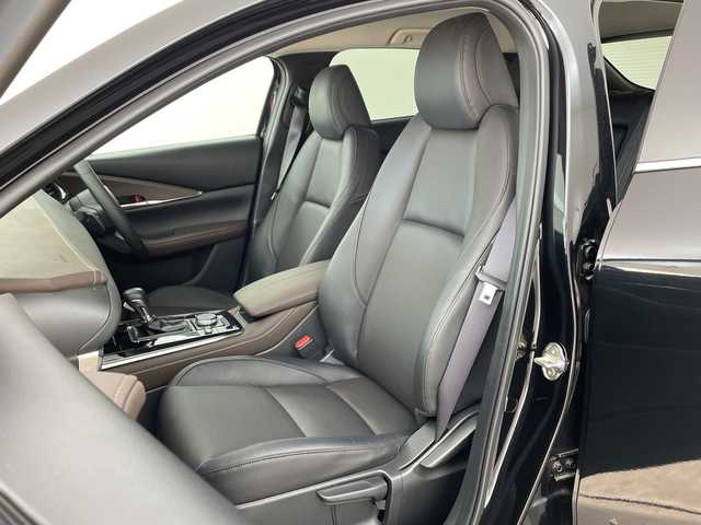 マツダ ＣＸ－３０ XD Lパッケージ 兵庫県 2021(令3)年 2万km ジェットブラックマイカ ・4WD/・ワンオーナー/・i-ACTIVSENSE/・車間制御/・速度標識検知/・ドライバーモニタリング/・前側方接近車両検知/・後側方接近車両検知/・車線逸脱警報システム/・BSM/・レーンキープアシスト/・ディスタンス＆スピードアラート/・スマートブレーキサポート/・スマートブレーキサポート（後進時）/・前後コーナーセンサー/・レーダークルーズコントロール/・オートマチックハイビーム/・純正ナビ＆フルセグ＆BT＆DVD＆HDMI/・全方位カメラ/・HUD/・黒革シート/・前席シートヒーター/・運転席パワーシート/・運転席メモリーシート/・ステアリングヒーター/・ステアリングリモコン/・純正前後ドライブレコーダー/・ビルトインETC/・スマートキー/・スペアキー/・プッシュスタート/・LEDヘッドライト/・フォグ/・オートライト/・純正18インチアルミホイール/・トノカバー