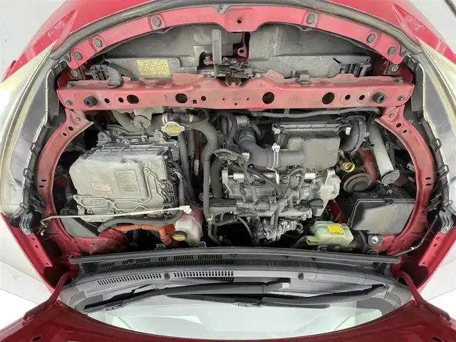 トヨタ アクア S 滋賀県 2012(平24)年 8.4万km スーパーレッドⅤ 社外オーディオ/【Bluetooth/CD/USB/AUX】/LEDヘッドライト/オートライト/ETC/プッシュスタート/スマートキー/ステアリングリモコン/純正フロアマット