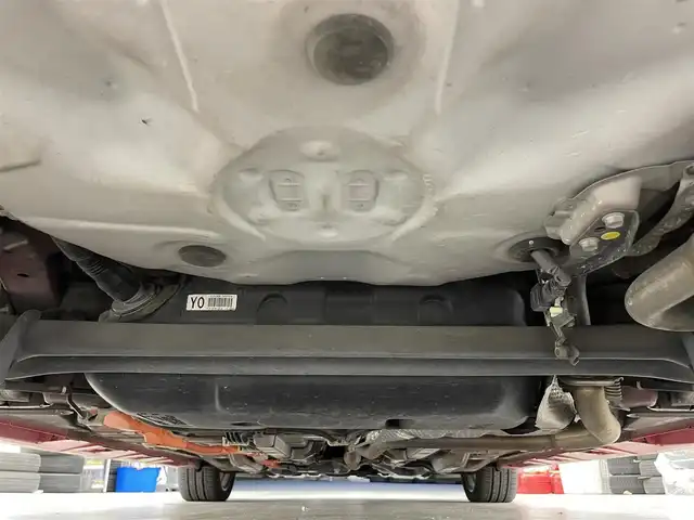 トヨタ アクア S 滋賀県 2012(平24)年 8.4万km スーパーレッドⅤ 社外オーディオ/【Bluetooth/CD/USB/AUX】/LEDヘッドライト/オートライト/ETC/プッシュスタート/スマートキー/ステアリングリモコン/純正フロアマット