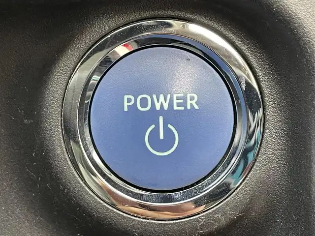 トヨタ アクア S 滋賀県 2012(平24)年 8.4万km スーパーレッドⅤ 社外オーディオ/【Bluetooth/CD/USB/AUX】/LEDヘッドライト/オートライト/ETC/プッシュスタート/スマートキー/ステアリングリモコン/純正フロアマット