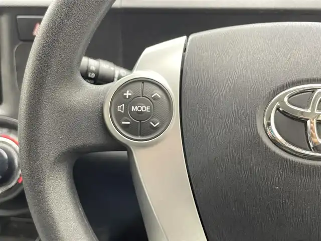 トヨタ アクア S 滋賀県 2012(平24)年 8.4万km スーパーレッドⅤ 社外オーディオ/【Bluetooth/CD/USB/AUX】/LEDヘッドライト/オートライト/ETC/プッシュスタート/スマートキー/ステアリングリモコン/純正フロアマット