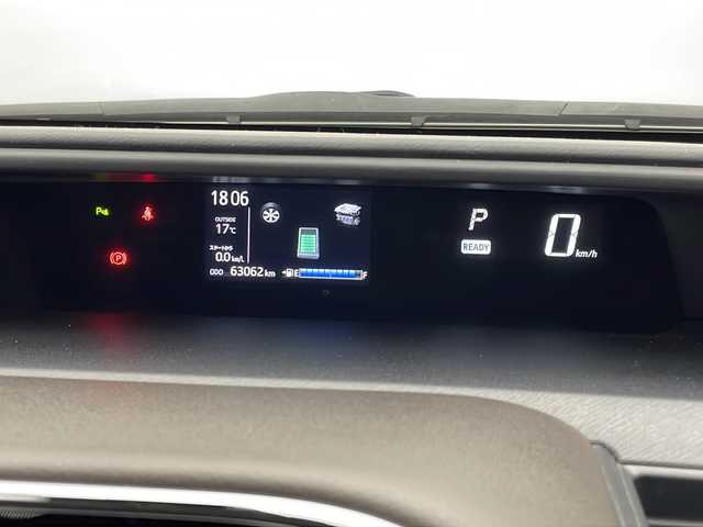 トヨタ アクア クロスオーバー グラム 宮崎県 2019(令1)年 6.3万km ホワイトパールクリスタルシャイン Toyota Safety Sense/〇プリクラシュセーフティ/〇レーンディパーチャーアラート/〇パーキングサポートブレーキ/〇クリアランスソナー/〇オートマチックハイビーム/〇先行車発進/純正9インチSDナビ/フルセグTV/CD/DVD/Bluetooth/バックカメラ/ビルトインETC/前後ドライブレコーダー