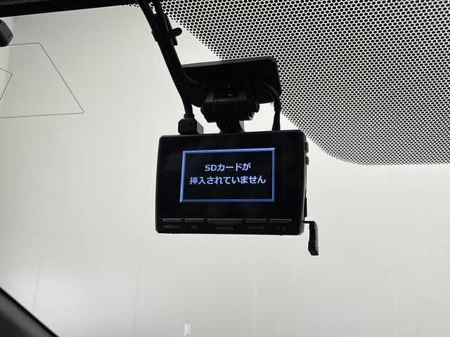 トヨタ アクア クロスオーバー グラム 宮崎県 2019(令1)年 6.3万km ホワイトパールクリスタルシャイン Toyota Safety Sense/〇プリクラシュセーフティ/〇レーンディパーチャーアラート/〇パーキングサポートブレーキ/〇クリアランスソナー/〇オートマチックハイビーム/〇先行車発進/純正9インチSDナビ/フルセグTV/CD/DVD/Bluetooth/バックカメラ/ビルトインETC/前後ドライブレコーダー