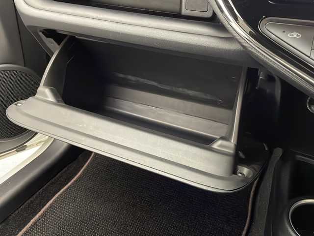 トヨタ アクア クロスオーバー グラム 宮崎県 2019(令1)年 6.3万km ホワイトパールクリスタルシャイン Toyota Safety Sense/〇プリクラシュセーフティ/〇レーンディパーチャーアラート/〇パーキングサポートブレーキ/〇クリアランスソナー/〇オートマチックハイビーム/〇先行車発進/純正9インチSDナビ/フルセグTV/CD/DVD/Bluetooth/バックカメラ/ビルトインETC/前後ドライブレコーダー