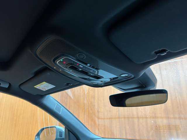 アウディ Ｑ８ 55TFSIクワトロ デビューPKG Sライン 千葉県 2019(令1)年 1.8万km デイトナグレーパールエフェクト コンフォートアシスタンスパッケージ　/パノラマSR　/ACC　/Bang ＆ Olufsenサウンド　/半革　/ナビ　/TV　/360°　/Bluetooth接続　/マトリクスLEDヘッドライト　/電動リアゲート　/電動シート　/シートヒーター　/衝突軽減B