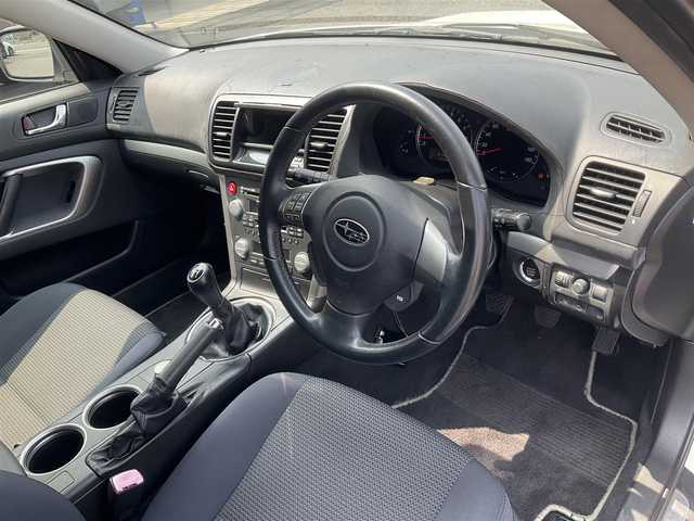 スバル レガシィ ツーリングワゴン 2．0GT 滋賀県 2008(平20)年 5.4万km サテンホワイトパール 水平対向4気筒2.0ターボ/フルタイム4WD/5MT車/純正17インチアルミホイール/純正HIDヘッドライト/純正６連装CDチェンジャー/運転席パワーシート/社外ETC/保証書/取扱説明書/スペアキーあり