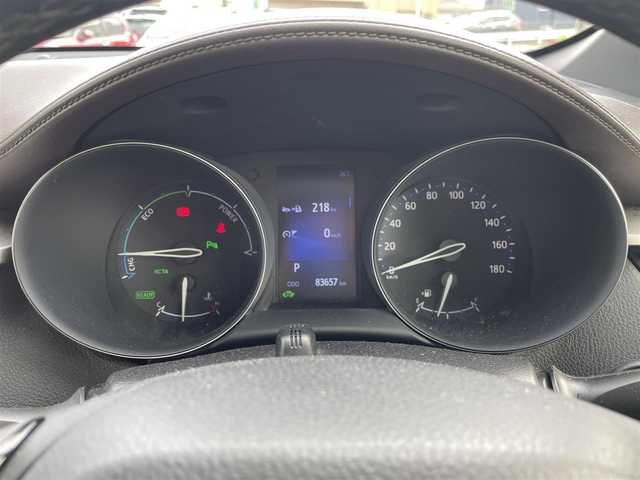 トヨタ Ｃ－ＨＲ G 福岡県 2016(平28)年 8.4万km ホワイトパールクリスタルシャイン 横滑り防止装置/Wサイドエアバッグ/カーテンエアバッグ/衝突被害軽減システム/レーンキープアシスト/盗難防止装置/純正ドラレコ/クルーズコントロール/前後車外カメラ/前後コーナーセンサー/ABS/スマートキー/BT/純正ETC/AMFM/純正フロアマット/純正アルミホイール/ハーフレザーシート/シートヒーター/エアシート/社外エアロ/オートライト