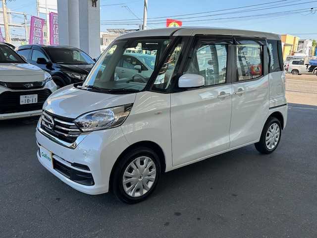 日産 デイズ ルークス X 道東・釧路十勝 2019(令1)年 5.2万km ホワイトパール 4WD/純正CDオーディオ/衝突軽減ブレーキ/アラウンドビューモニター/片側パワースライドドア/コーナーセンサー/アイドリングストップ/ヘドライトレベライザー/横滑り防止装置/純正フロアマット/純正ドアバイザー/ディーラー記録簿 R2/3/4/5/6/スマートキー/エンジンプッシュスタート/スペアキー/取扱説明書/保証書/冬タイヤ積み込み/  (155/65R14、8mm、2024年製、社外AW)