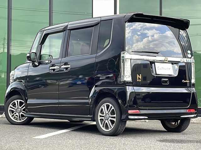 ホンダ Ｎ ＢＯＸ カスタム G Lパッケージ 福岡県 2016(平28)年 8万km スマートブラック 社外ナビ　フルセグ　DVD再生/バックカメラ/スマートキー/オートライト/アイドリングストップ/左側パワースライドドア/ビルトインETC/純正アルミホイル