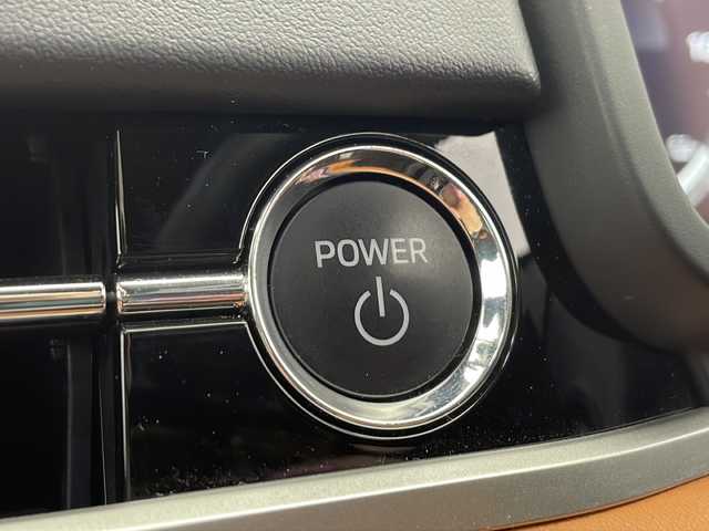 三菱 アウトランダー ＰＨＥＶ P 千葉県 2022(令4)年 4.6万km ホワイトダイヤモンド 純正12.3インチナビ/フルセグテレビ/バックカメラ/全方位カメラ/Bluetooth/USB接続/AppleCarPlay/AndroidAuto/マイパイロット/車線逸脱支援/後側方車両検知/ふらつき警報/電動パーキングブレーキ/ブレーキホールド/置くだけ充電/前席シートベンチレーション/フロントフォグランプ/LEDヘッドライト/オートマチックハイビーム/電動格納ウィンカーミラー/BOSE