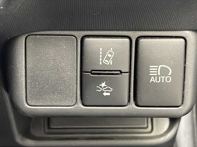 トヨタ アクア S 沖縄県 2016(平28)年 5.8万km クールソーダメタリック 純正ナビ　NSZT-W66T/フルセグＴＶ　/ドライブレコーダー/ＡＭ／ＦＭ　/ＣＤ　ＤＶＤ/Ｂｌｕｅｔｏｏｔｈ　/ＥＴＣ　/バックカメラ　/トヨタセーフティセンス　/プッシュスタート　/スマートキー　/レーンキープアシスト　/衝突軽減　/横滑り防止　/盗難防止