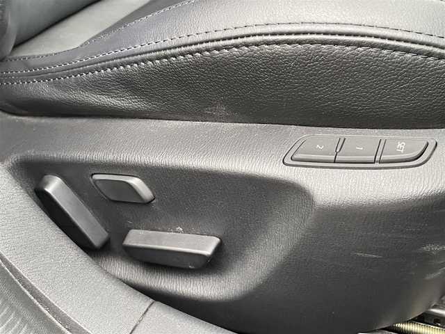 マツダ アテンザ セダン 25S Lパッケージ 愛媛県 2015(平27)年 4.5万km ジェットブラックマイカ 純正ナビ/AM/FM/CD/DVD/BT/バックカメラ　/レーダークルーズコントロール　/D/N席パワーシート　/D席シートメモリー機能　/電動パーキングブレーキ　/ブラインドスポットモニター　/パドルシフト/ヘッドアップディスプレイ/ETC/ステアリングリモコン/ドアバイザー/シガーソケット/現状サマー(純正AW)(225/45/R19)/BRIDGESTONE POTENZA S007A