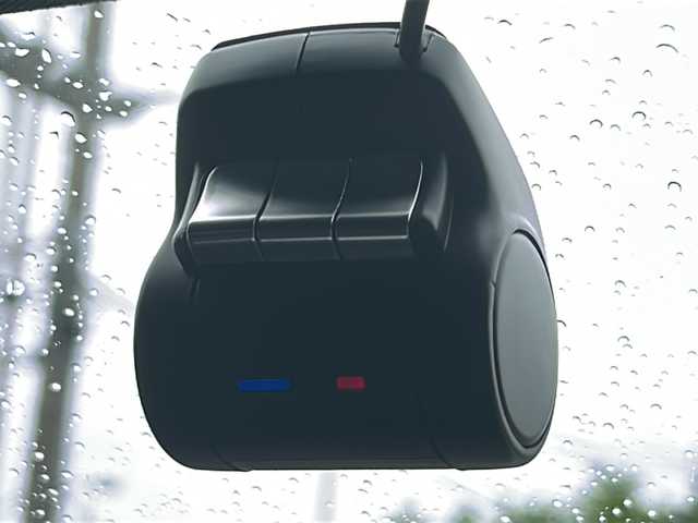 メルセデス・ベンツ ＧＬＣ２２０ d 4マチック クーペ スポーツ 山口県 2018(平30)年 3.5万km パール メーカーSDナビ/（CD.DVD.BT.フルセグ）/アラウンドビューモニター/パドルシフト/パワーシート/シートヒーター全席/運転席メモリーシート/オートLEDライト/ビルトインETC/ヘッドアップディスプレイ/レーダーセーフティパッケージ/　・ブラインドスポットモニター/　・ステアリングアシスト/　・クルーズコントロール/　・衝突軽減ブレーキ/純正ドラレコ/純正フロアマット/リアエンターテイメント社外/ワイヤレス給電/スマートキー/プッシュスタート