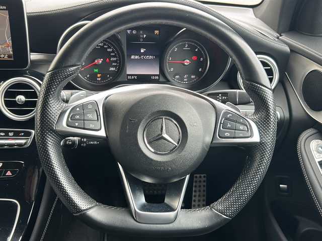 メルセデス・ベンツ ＧＬＣ２２０ d 4マチック クーペ スポーツ 山口県 2018(平30)年 3.5万km パール メーカーSDナビ/（CD.DVD.BT.フルセグ）/アラウンドビューモニター/パドルシフト/パワーシート/シートヒーター全席/運転席メモリーシート/オートLEDライト/ビルトインETC/ヘッドアップディスプレイ/レーダーセーフティパッケージ/　・ブラインドスポットモニター/　・ステアリングアシスト/　・クルーズコントロール/　・衝突軽減ブレーキ/純正ドラレコ/純正フロアマット/リアエンターテイメント社外/ワイヤレス給電/スマートキー/プッシュスタート